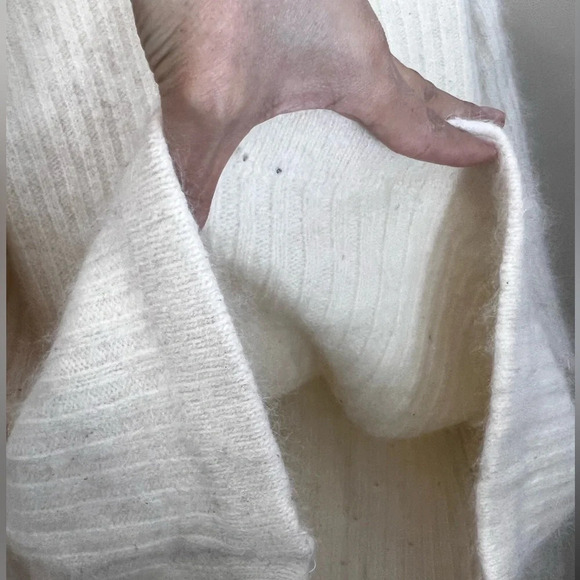 Michelle Nichol Turtleneck Sweater Size Small - Picture 8 of 9